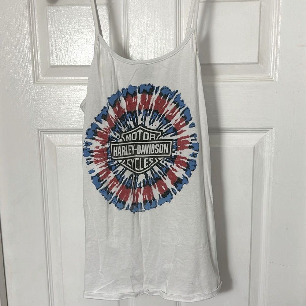 White H-D tank.